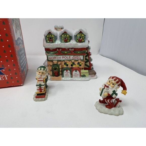 Christmas Expressions Hand Painted Ceramic Musical Village House Set Of THREE - Picture 14 of 16
